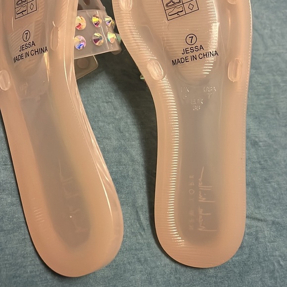 Nicole Miller brand new jelly slides with multicolor stones on them, size 7 - Picture 5 of 8